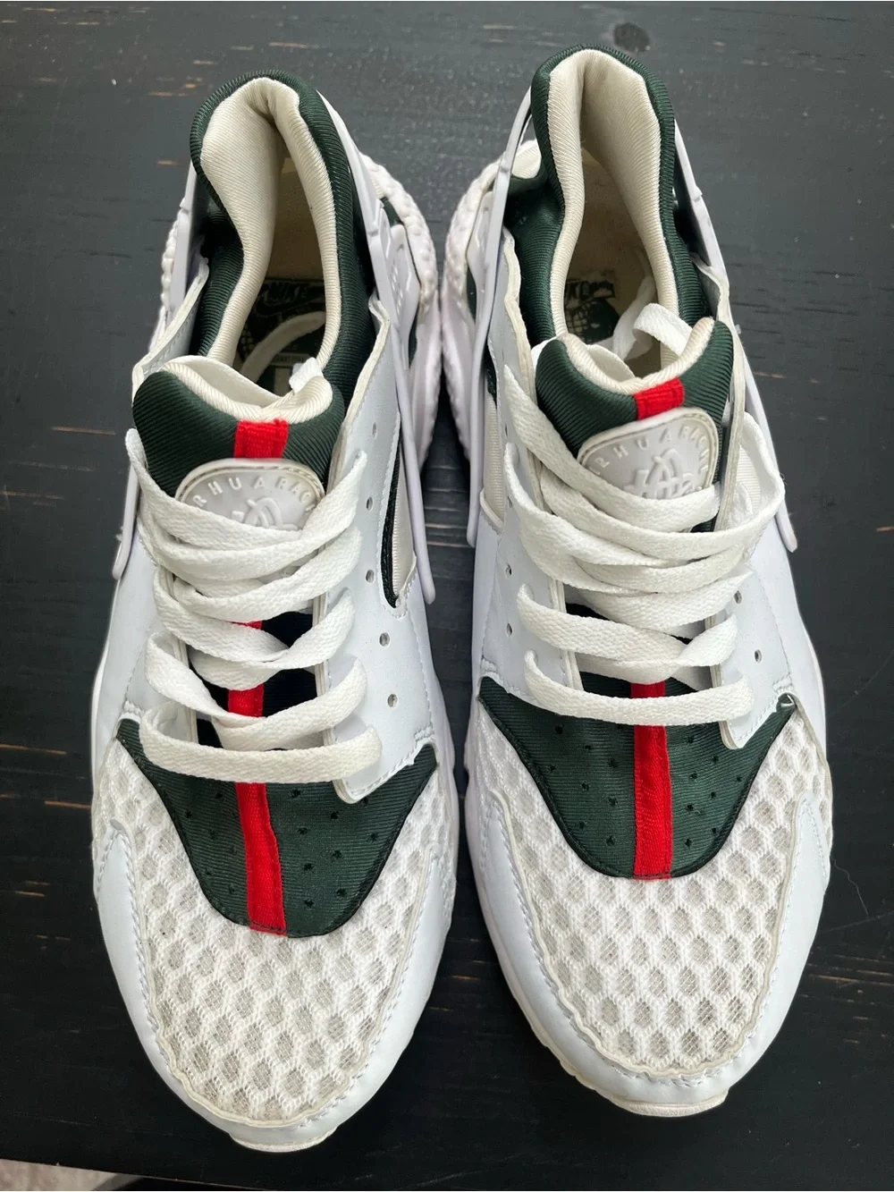 Nike Air Huarache Men's 9.5 White Green Red Sneakers